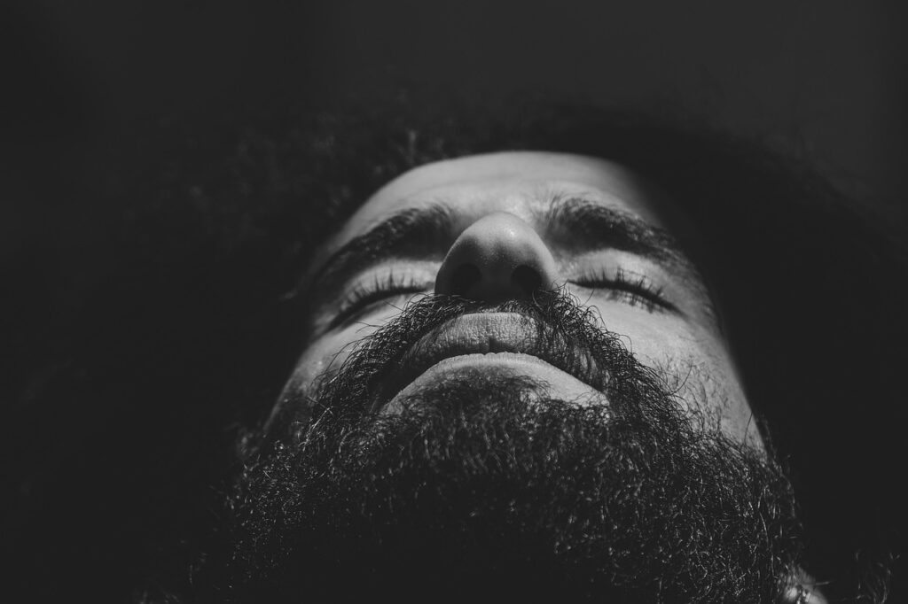 口が臭い男の原因と解消法は何ですか？